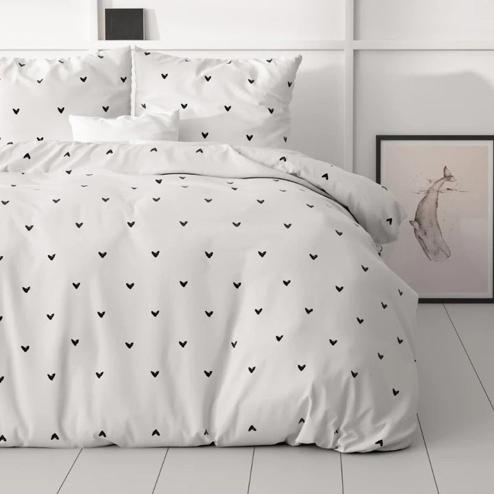 Set husa de pilota Sleeptime Love On Love Alb, 3 piese, 200x220 cm, microfibra premium, antialergen, moale si rezistent la decolorare